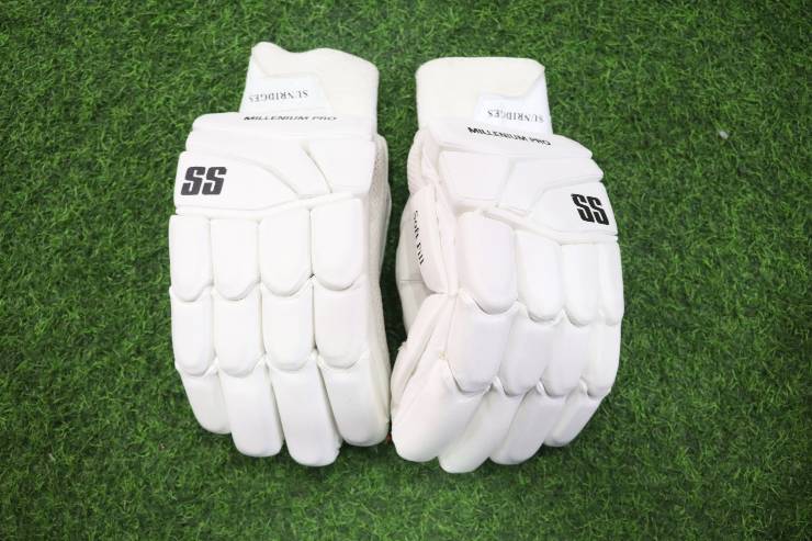 SS Millennium Pro Batting Gloves – White