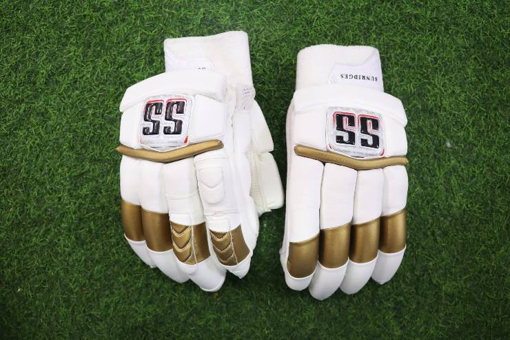 SS Pro Test Batting Gloves – White & Gold