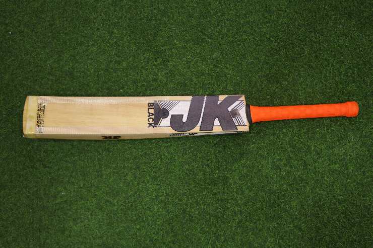 JK White Edition Bat