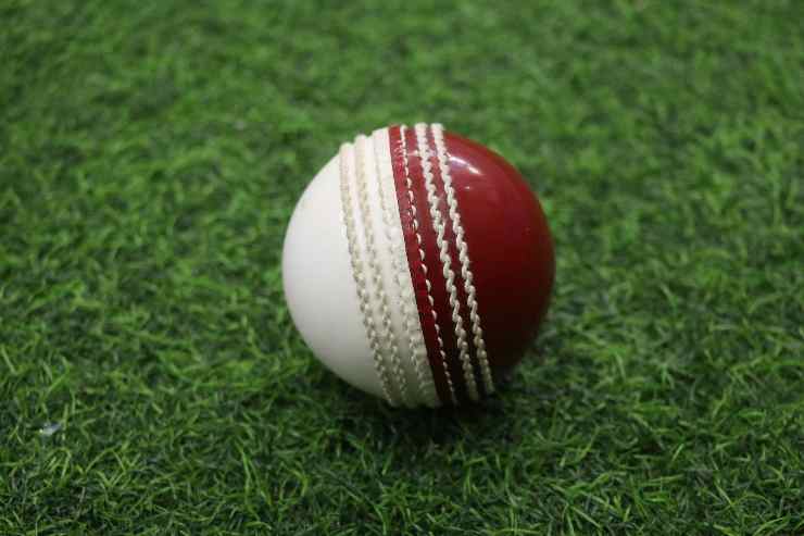 Wind Ball – Dual Colour (Red & White)
